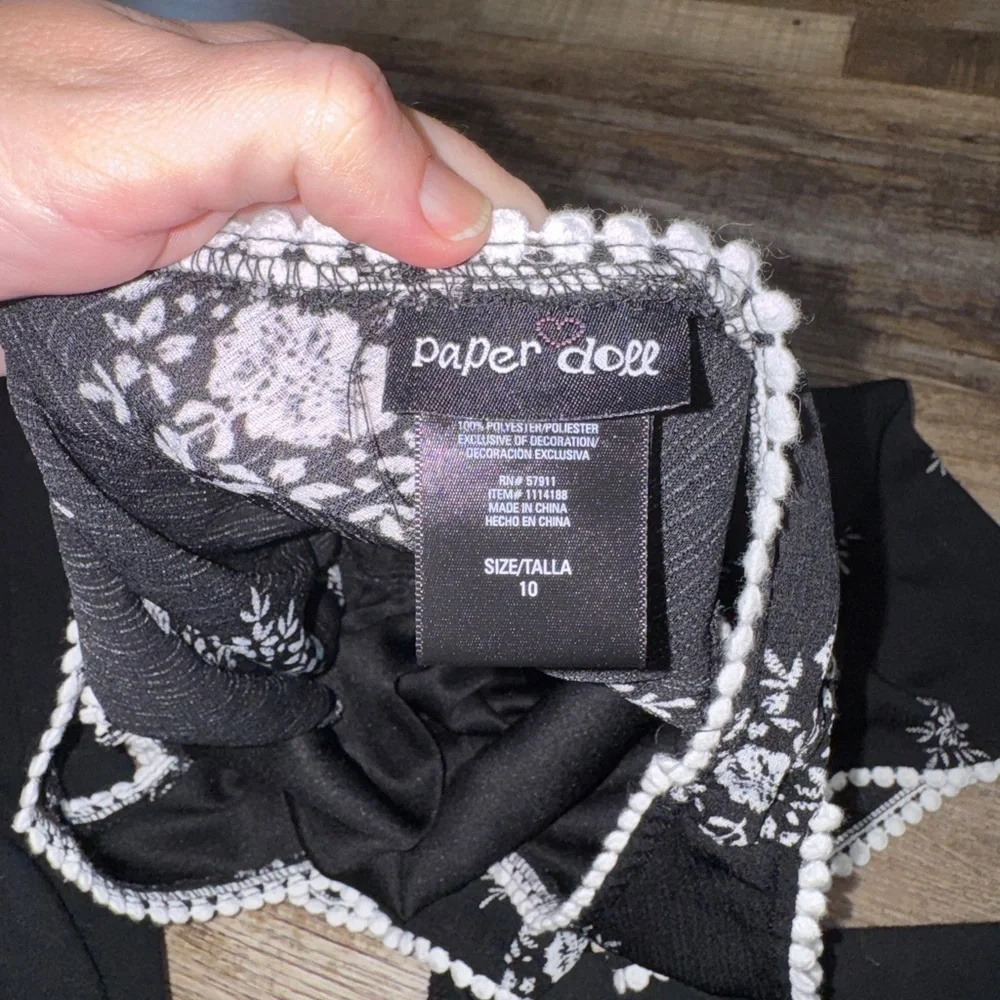 Paper Doll Girls Floral Romper Size 10 Black White Boho Pom Trim